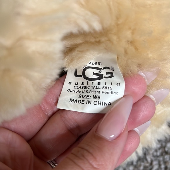 Classic Tall Chestnut Ugg - Picture 7 of 7